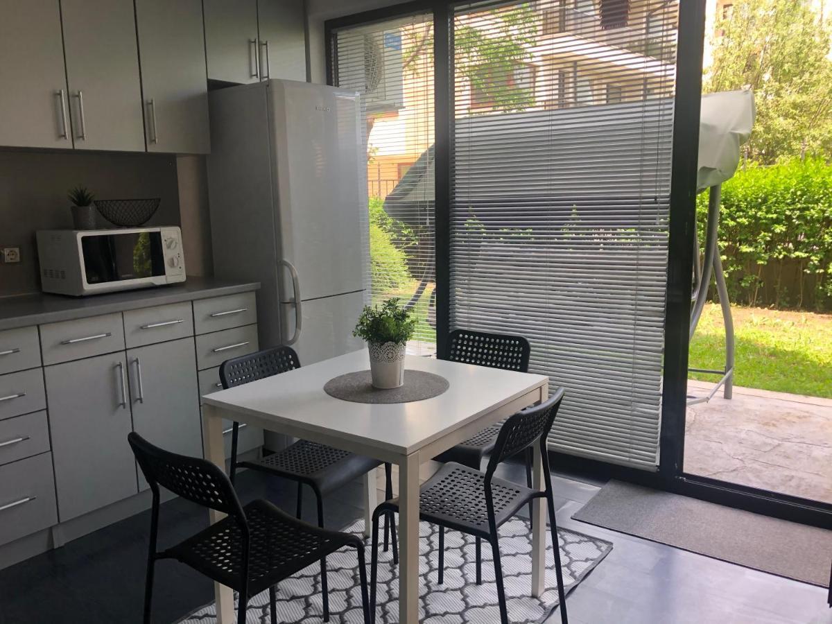 Sarafovo Beach Apartment Mit Terrasse Burgas Exteriör bild